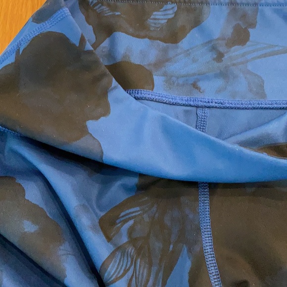 Workout tights - Picture 3 of 4